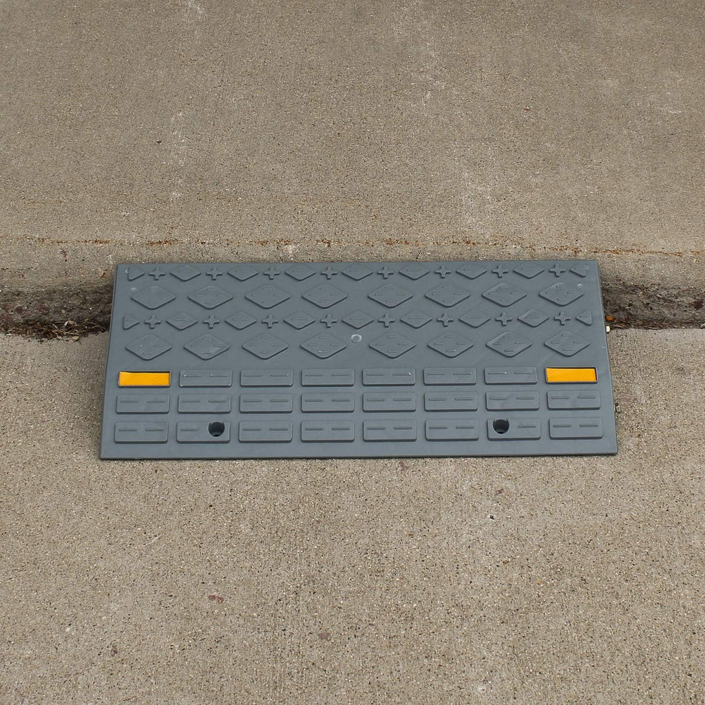 Curb Ramps 4in 2pk E4236