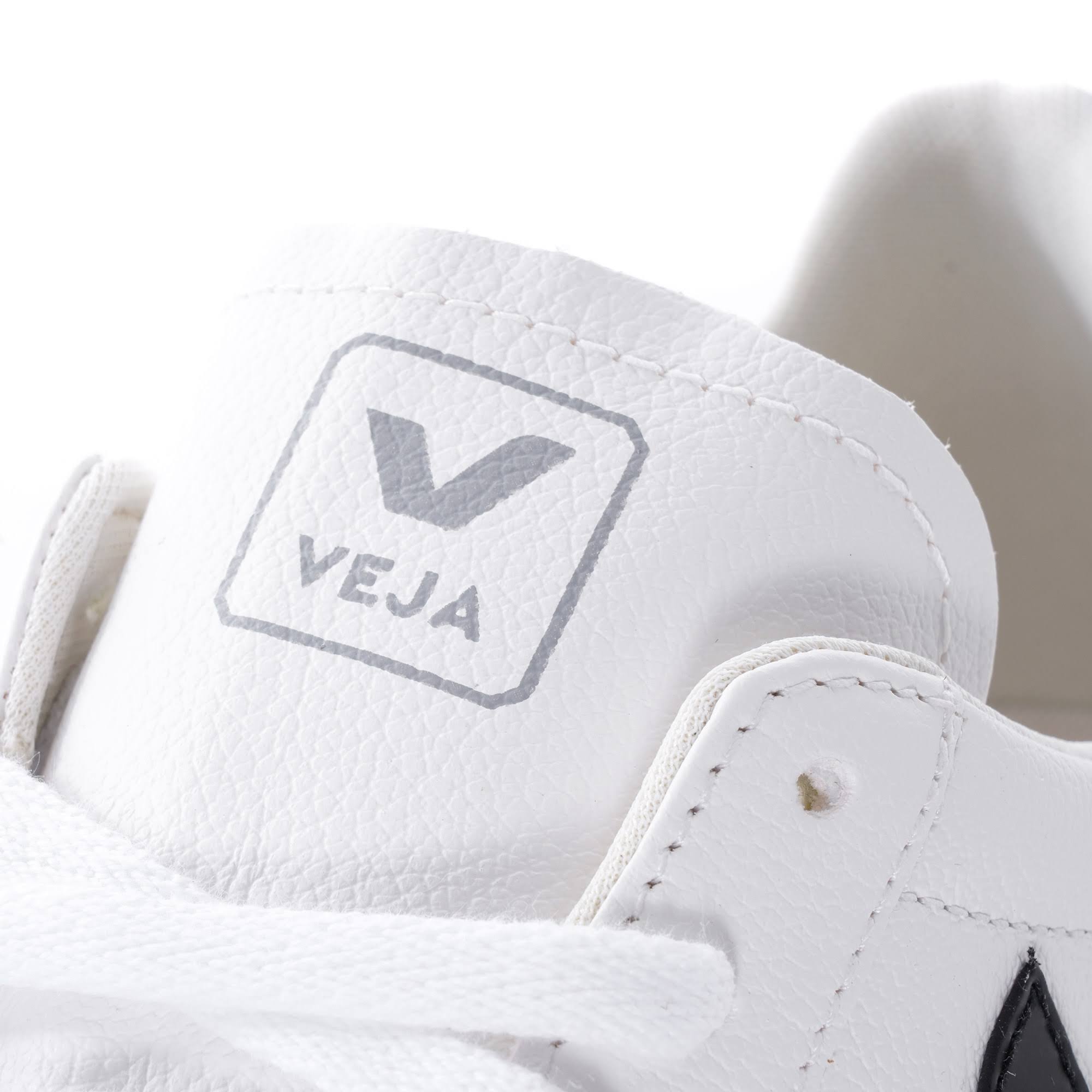 White / Black Chromefree Sneakers G586427