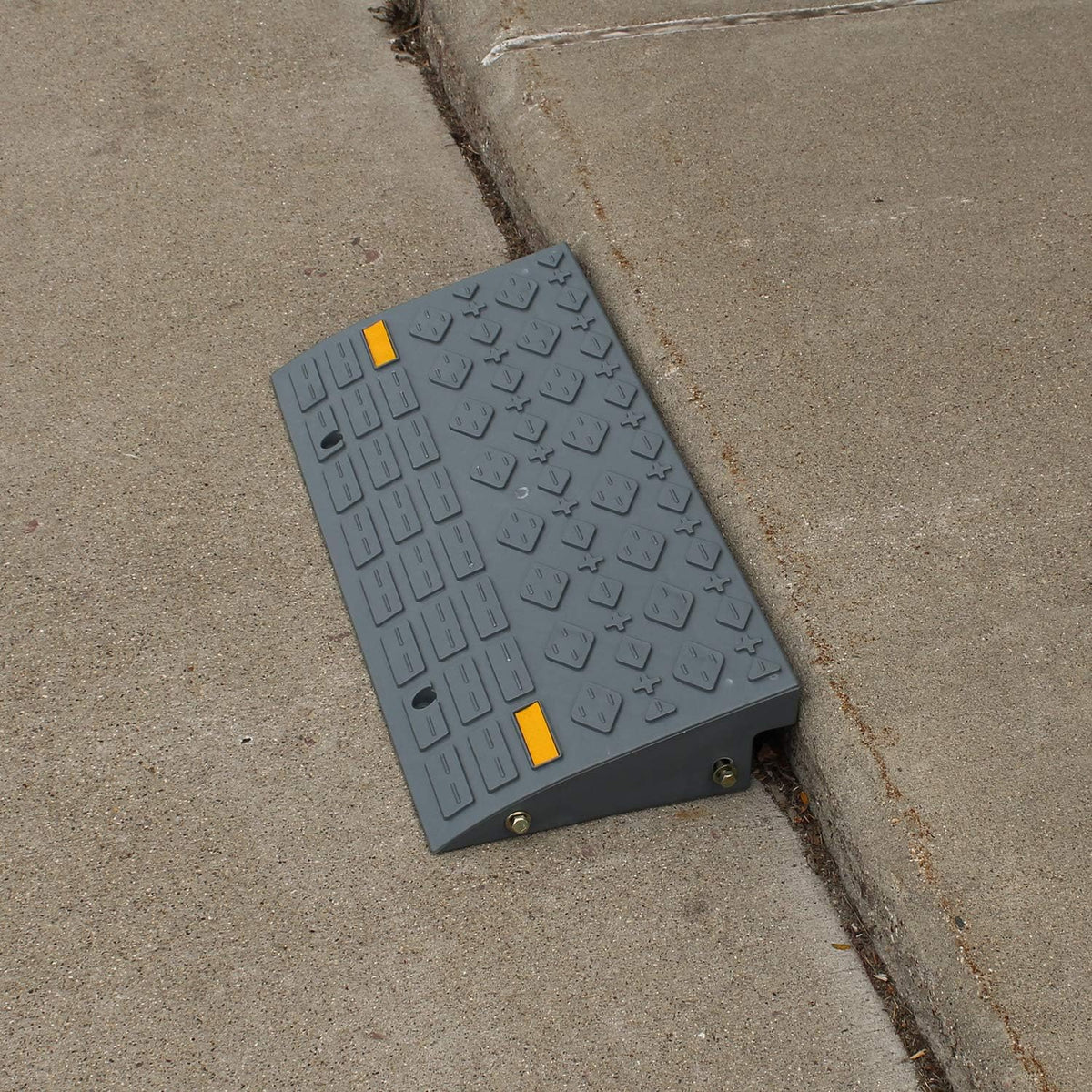 Curb Ramps 4in 2pk E4236