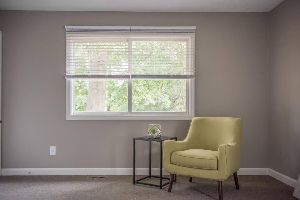 Cordless Faux Wood Room Darkening Blinds S86248