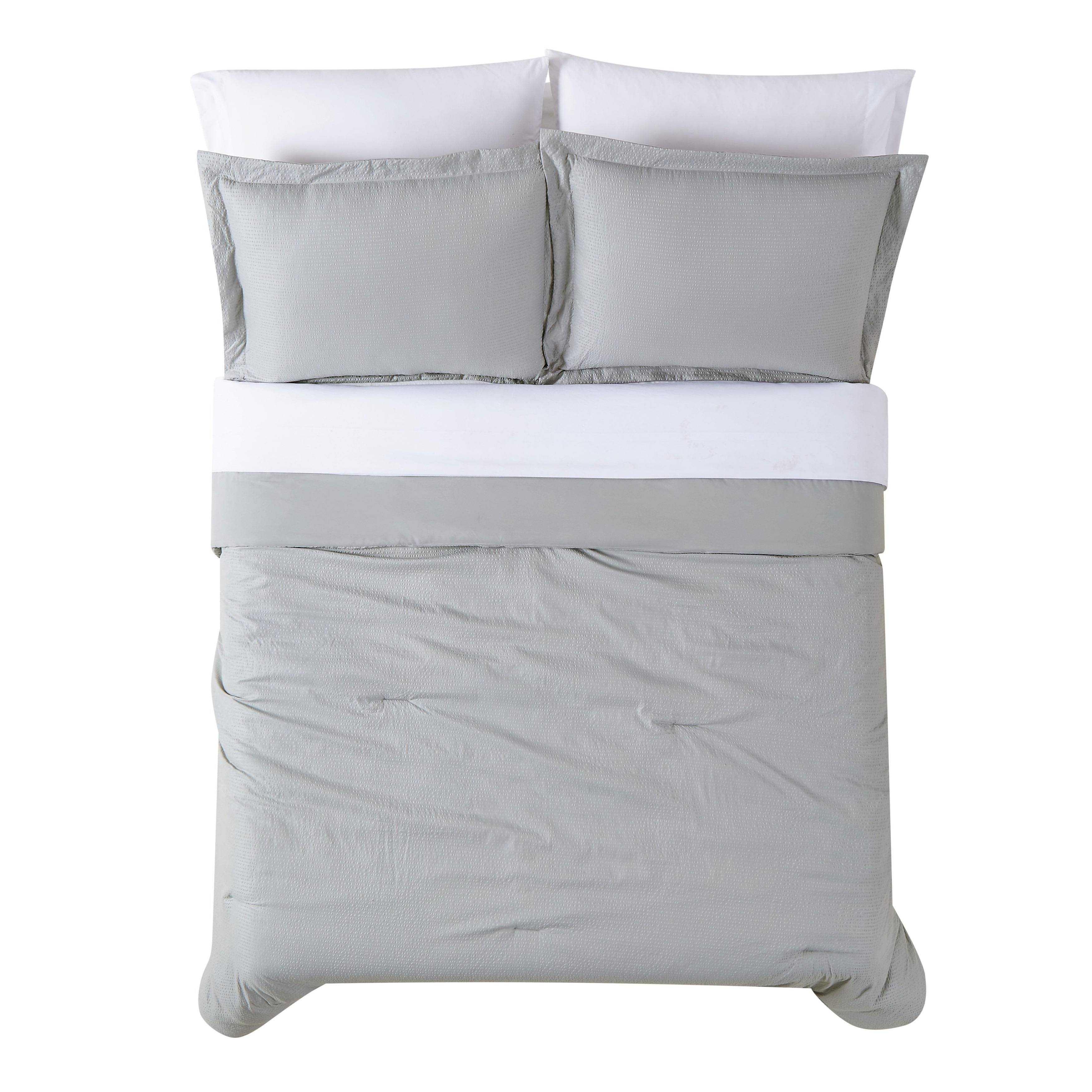 7 Piece Queen White Bed in A Bag F6842