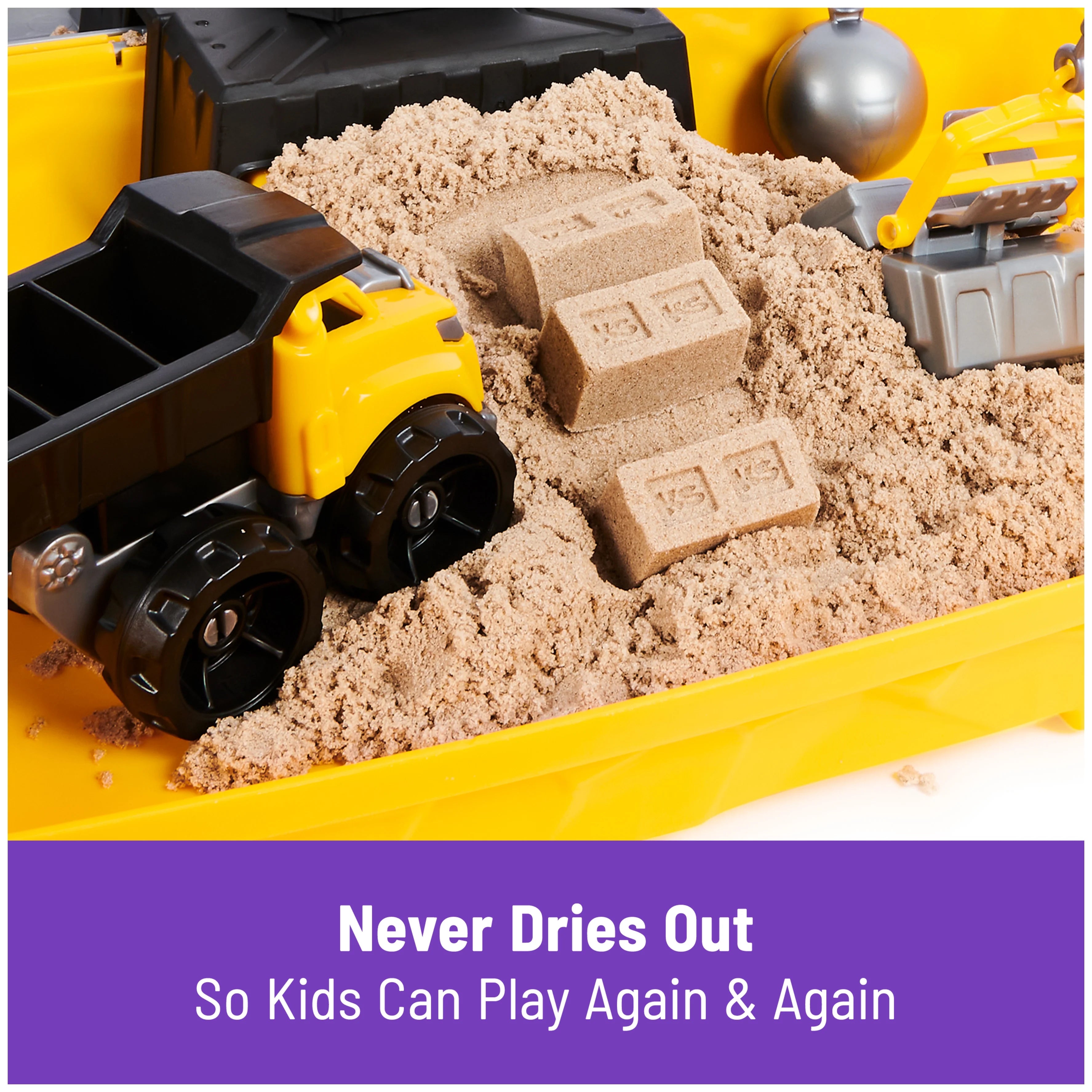Construction Site Folding Sandbox with Toy Truck and 2lbs of Play Sand F75916