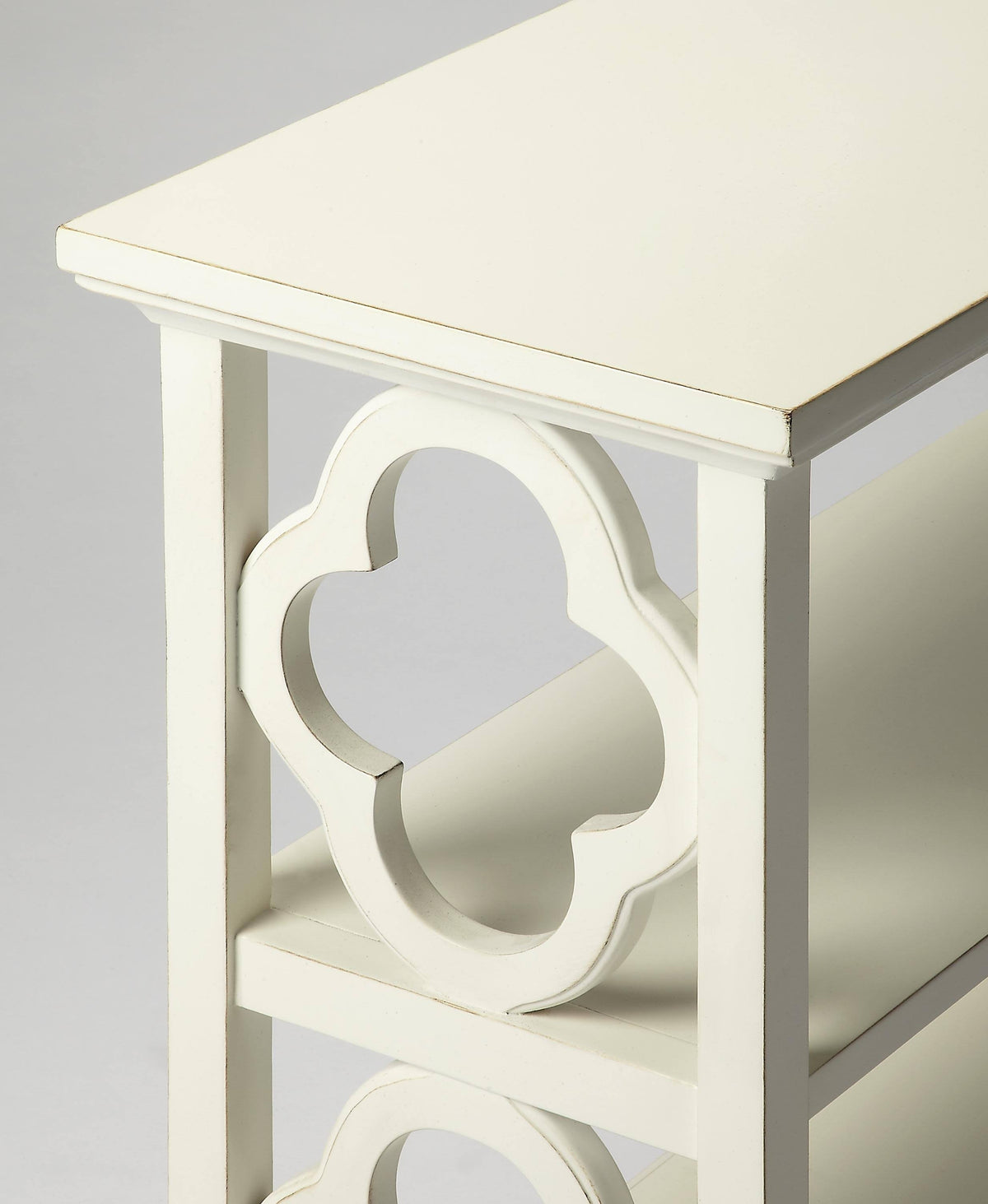 White Bookcase D823