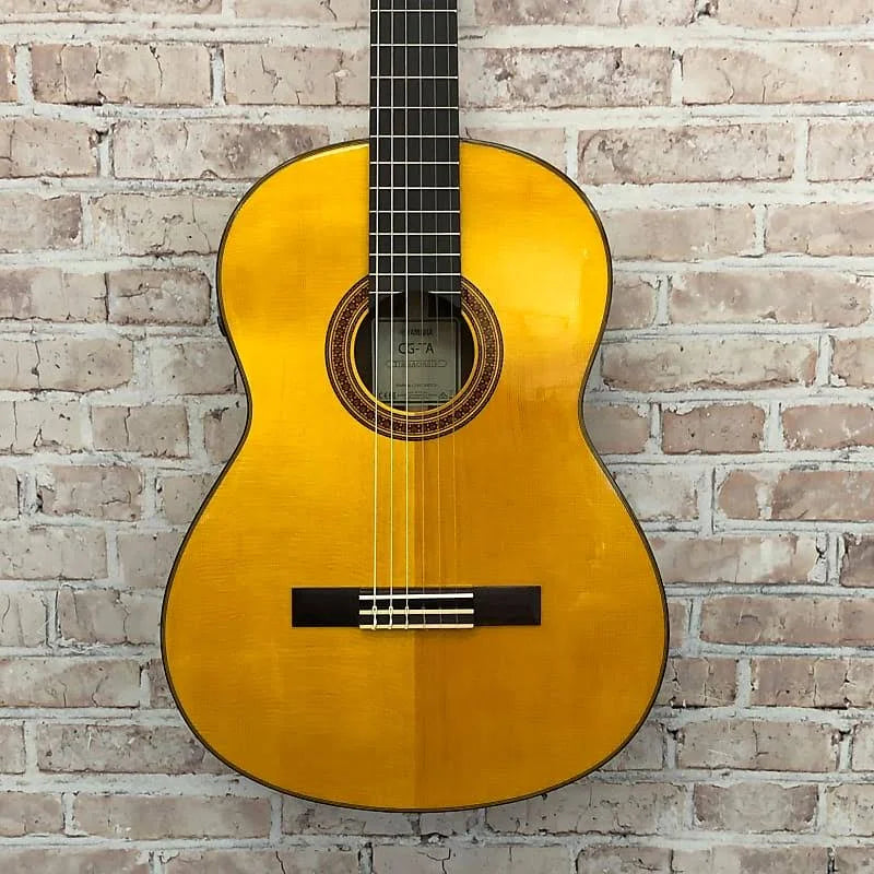 Natural TransAcoustic Classical Guitar N679