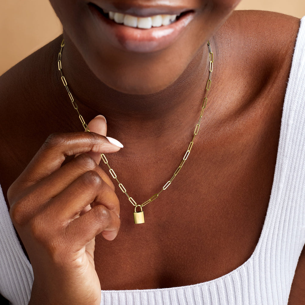 14kt Yellow Gold Paper Clip Link Padlock Necklace Q464