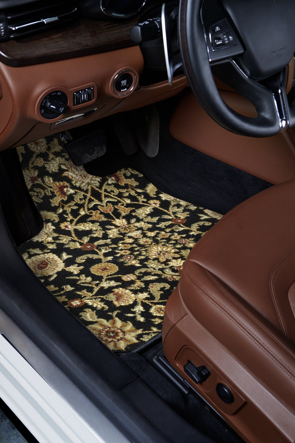 Black Oriental Car Mats T114