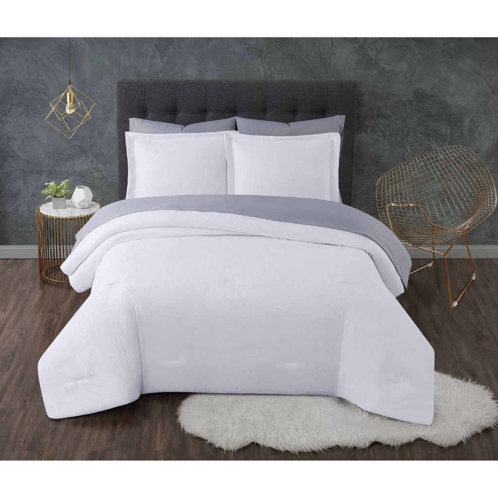 7 Piece Queen White Bed in A Bag F6842