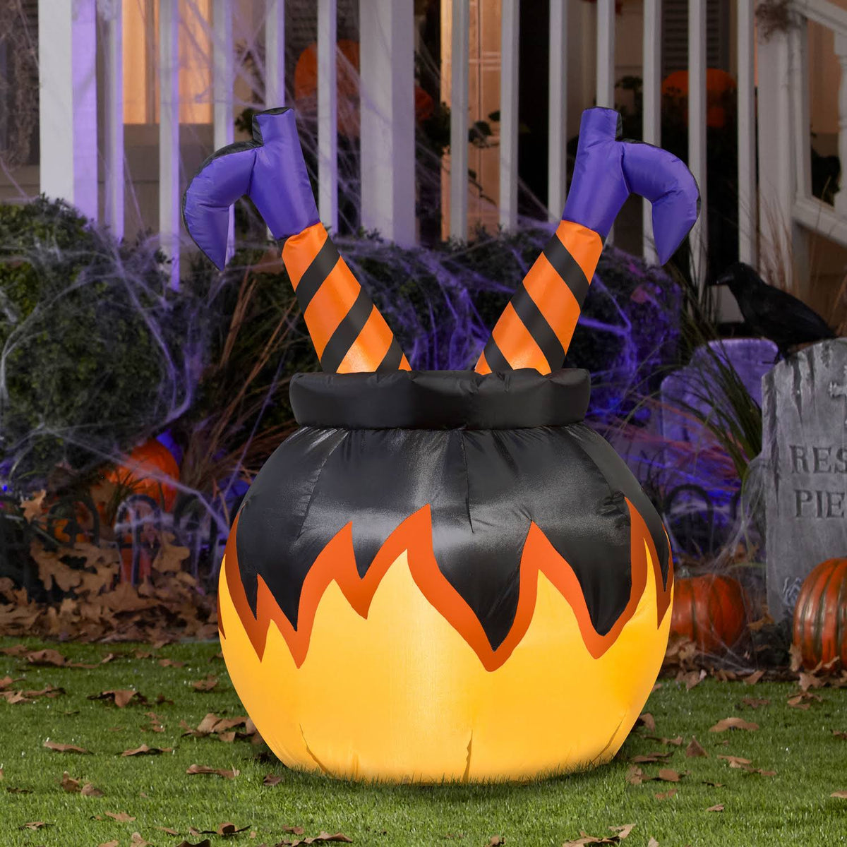 Witch Legs in Cauldron K922